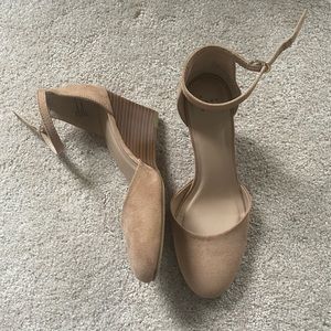 Nude Wedges